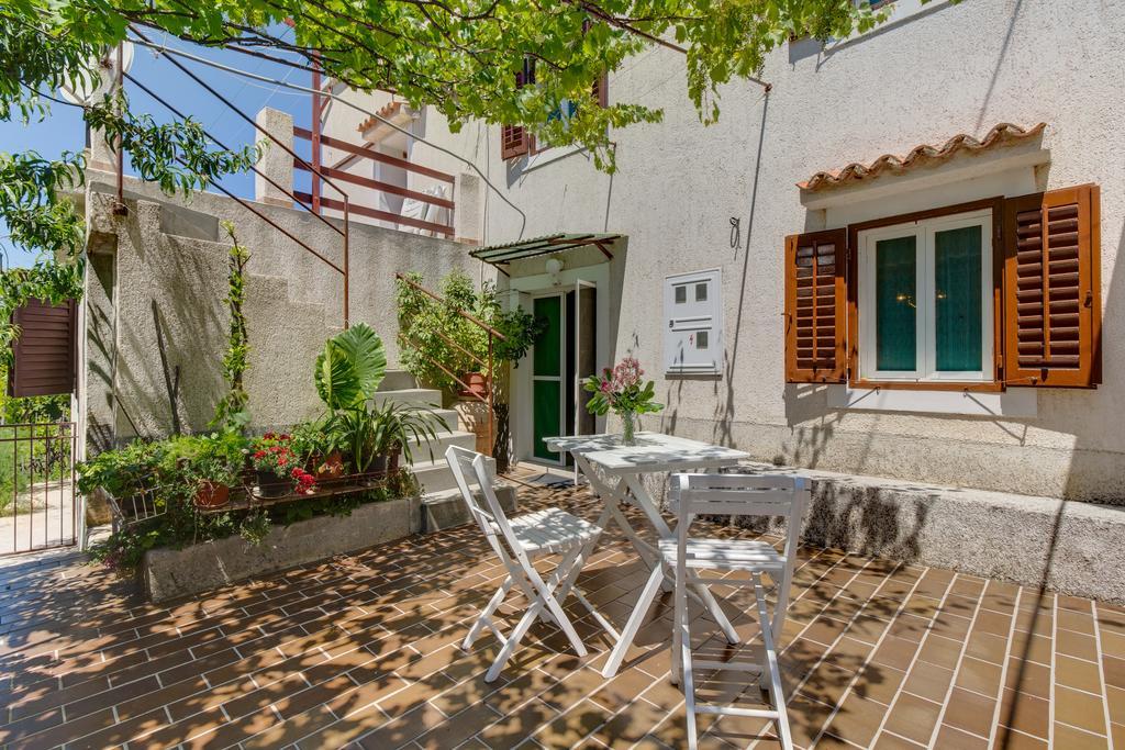 Apartment Carmen Veli Lošinj Exterior foto